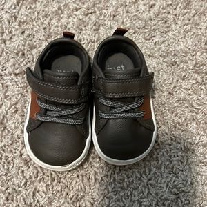 Toddler boy sneakers. Size 3.